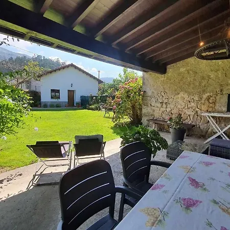 Casa Vacacional Carmen Holiday home Rales (Llanes)